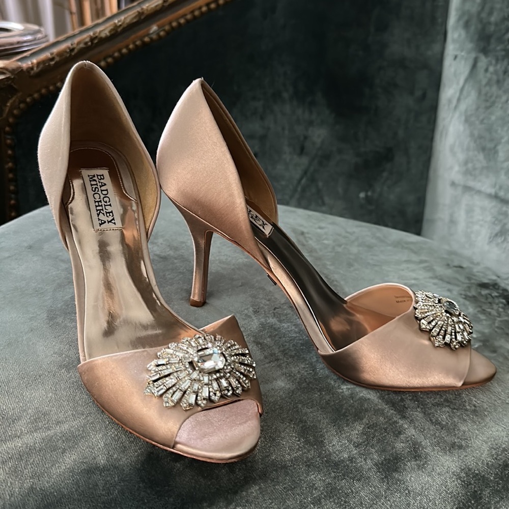 Badgley Mischka Champagne Satin Rhinestone 3" Heel, Size 7.5